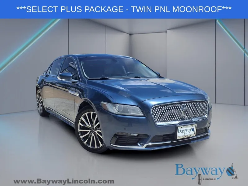 2018 Lincoln Continental Select in Diamond — front three-quarter view