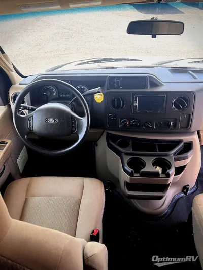 2019 Winnebago Outlook