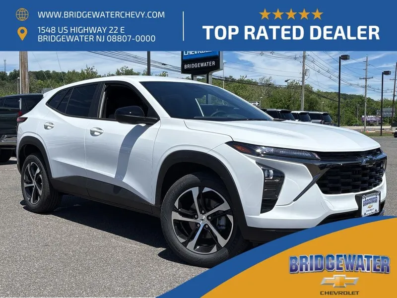 2026 Chevrolet Trax 1RS in Summit White — front three-quarter view