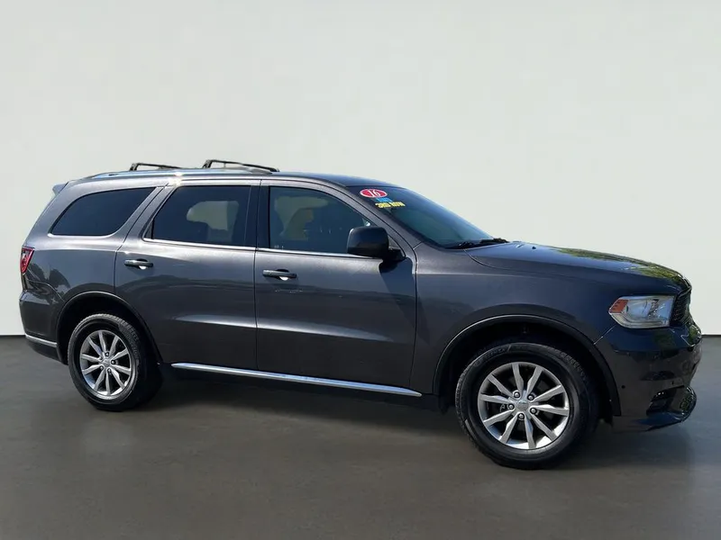2016 Dodge Durango SXT in Granite Crystal Metallic Clearcoat — front three-quarter view