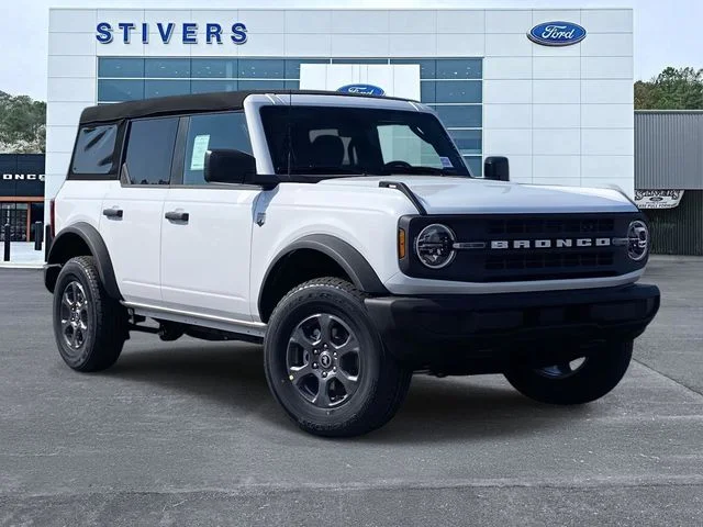 2026 Ford Bronco Big Bend in Oxford White — front three-quarter view
