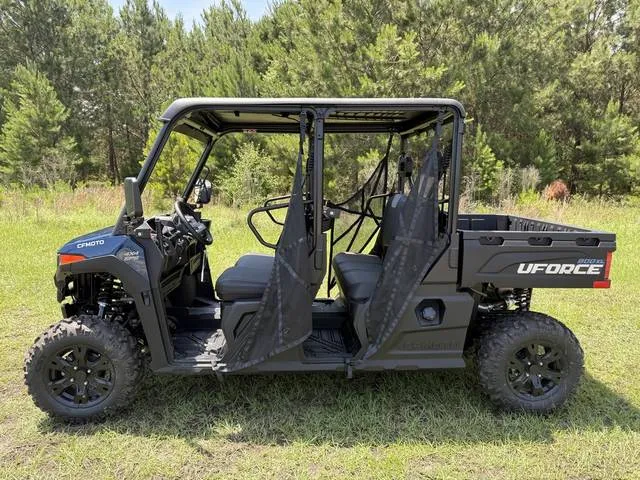 2026 CFMOTO UFORCE 800 XL — front three-quarter view