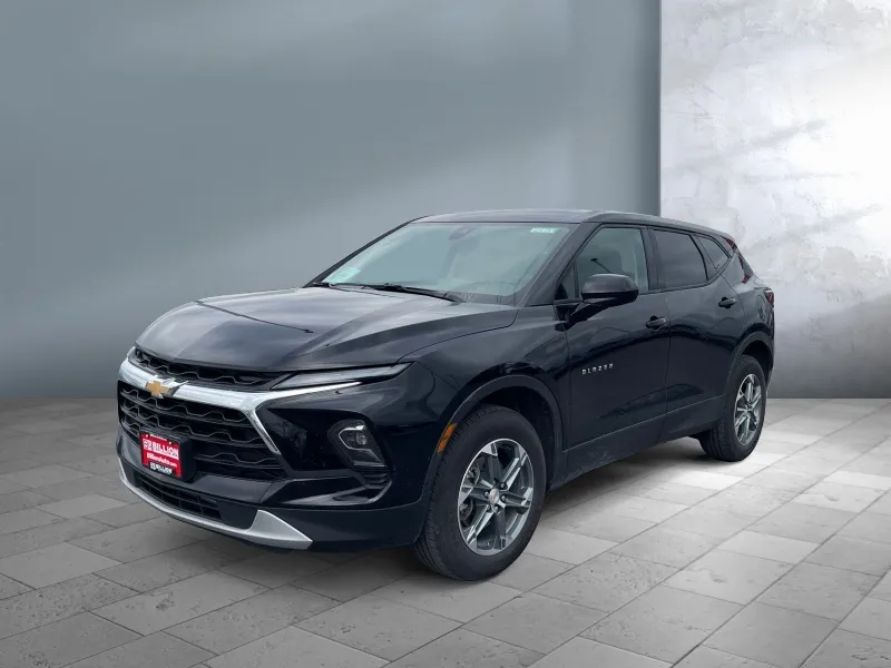 2025 Chevrolet Blazer — front three-quarter view