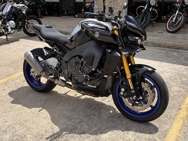2026 Yamaha MT-10 SP — front three-quarter view
