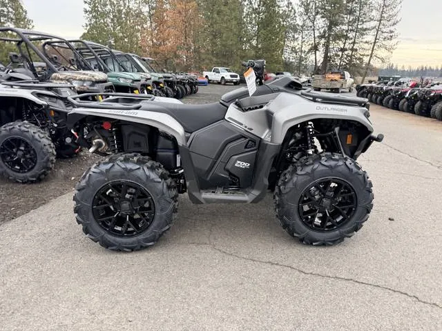 2026 Can-Am® Outlander XT 700 — front three-quarter view