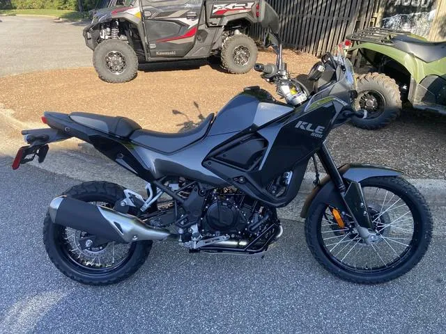 2026 Kawasaki KLE®500 ABS — front three-quarter view