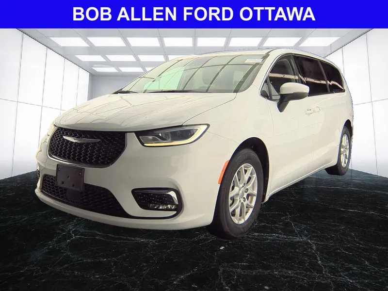 2023 Chrysler Pacifica Touring L in Bright White Clear Coat — front three-quarter view