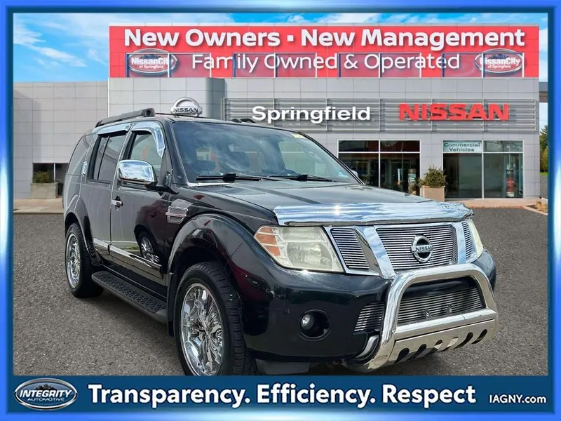 2008 Nissan Pathfinder LE in Super Black Metallic — front three-quarter view