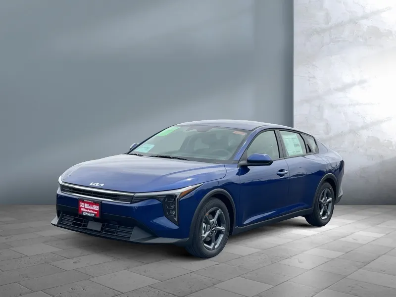 2026 Kia K4 — front three-quarter view