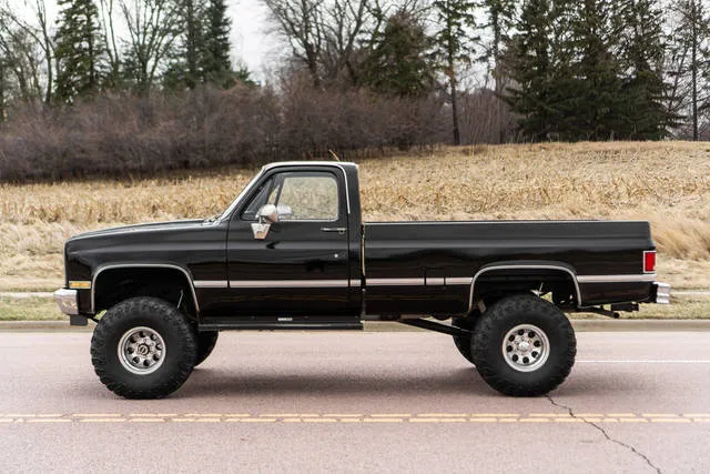 1986 Chevrolet K10 — front three-quarter view