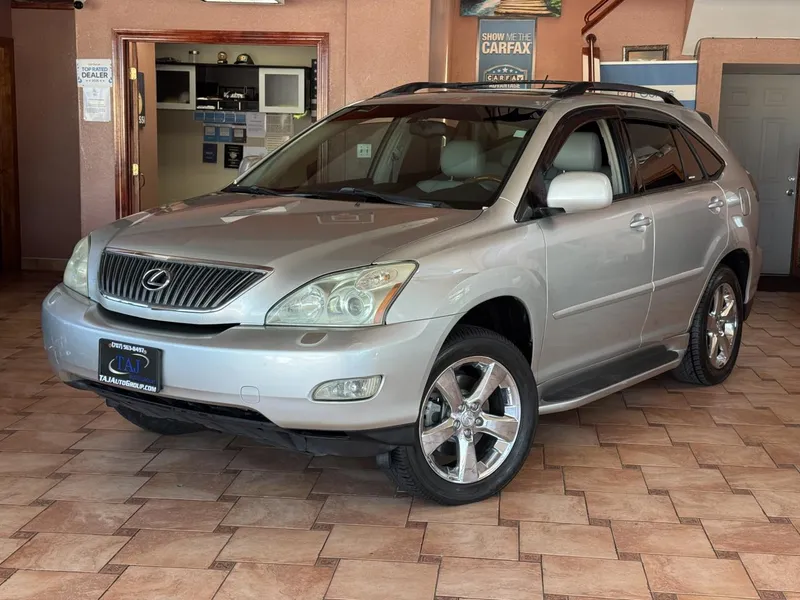 2004 Lexus RX 330 in Silver — front three-quarter view