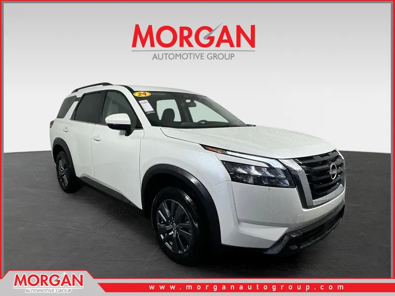2024 Nissan Pathfinder SV in Pearl White Tricoat — front three-quarter view