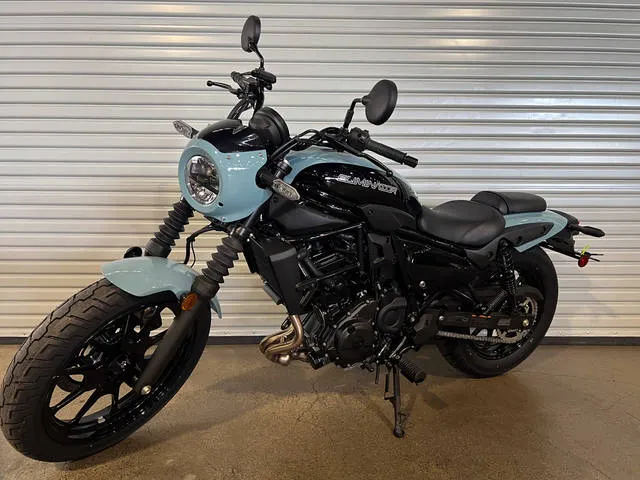 2025 Kawasaki Eliminator® SE ABS — front three-quarter view