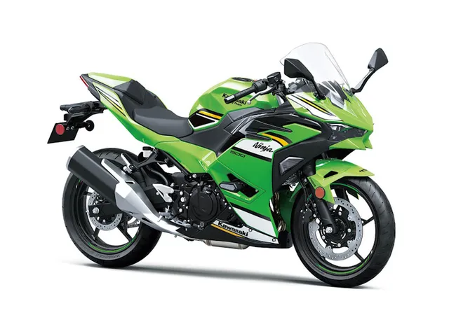 2025 Kawasaki Ninja® 500 KRT Edition SE ABS — front three-quarter view