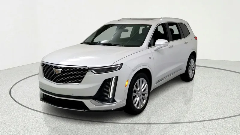 2020 Cadillac XT6 AWD Premium Luxury in Crystal White Tricoat — front three-quarter view