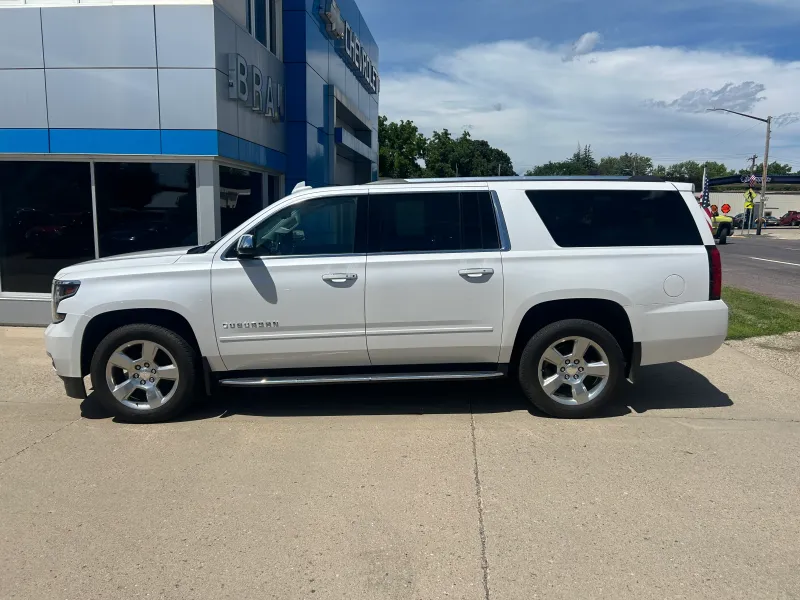 2020 Chevrolet Suburban Premier — front three-quarter view