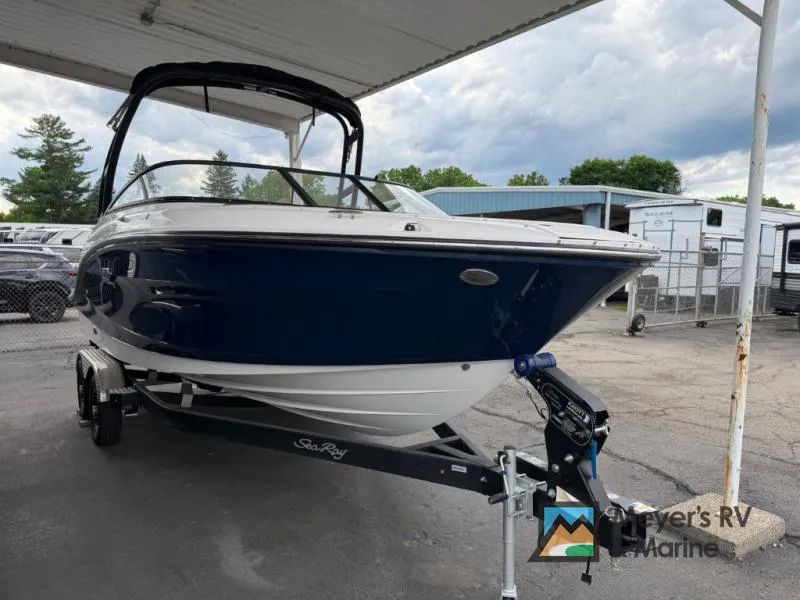 2026 Sea Ray SPX 210 — front three-quarter view