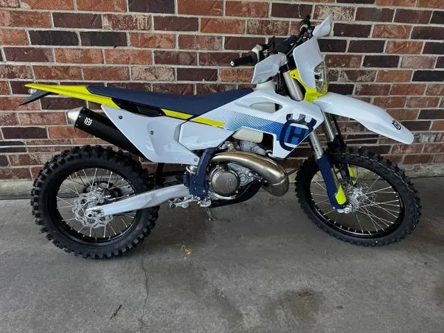 2024 Husqvarna® TE 250 — front three-quarter view