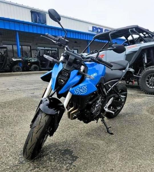 2026 Suzuki Hayabusa in BLK — front three-quarter view
