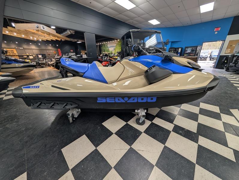 2026 Sea-Doo Wake 170 BRP Premium Audio, iDF, iBR