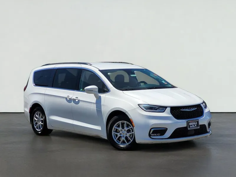 2022 Chrysler PACIFICA TOURING L in Bright White Clearcoat — front three-quarter view