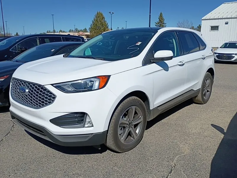 2024 Ford Edge SEL in White — front three-quarter view
