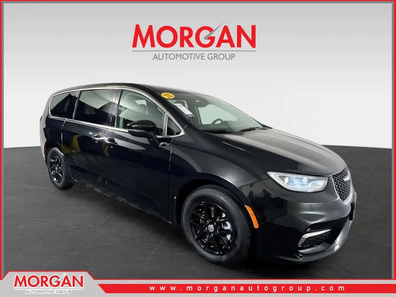 2023 Chrysler Pacifica Touring L in Brilliant Black Crystal Pearlcoat — front three-quarter view
