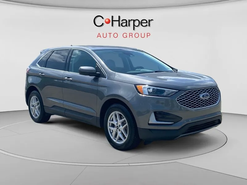 2024 Ford Edge SEL in Gray Metallic — front three-quarter view