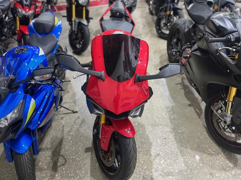 2015 Yamaha YZF-R1