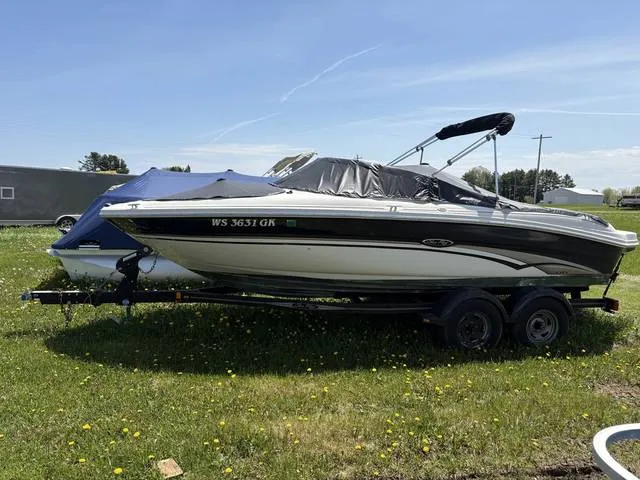 2002 Sea Ray 200 BR IO — front three-quarter view
