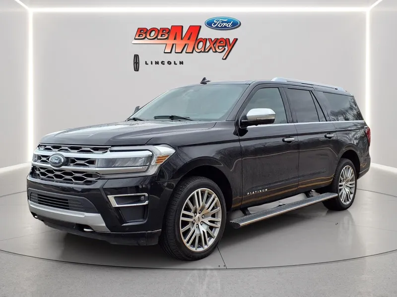 2023 Ford Expedition MAX Platinum in Black Metallic — front three-quarter view