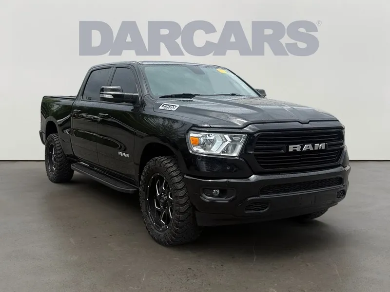 2019 RAM 1500 Big Horn/Lone Star in Diamond Black Crystal Pearlcoat — front three-quarter view