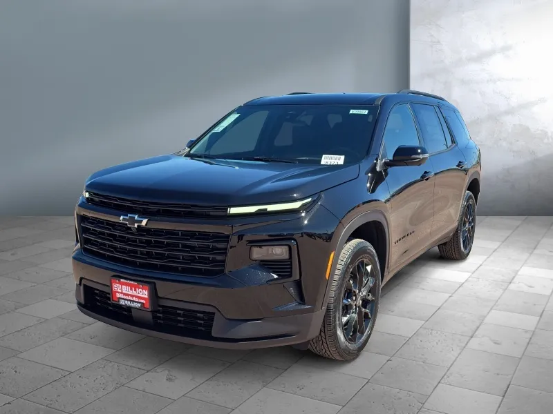 2026 Chevrolet Traverse — front three-quarter view