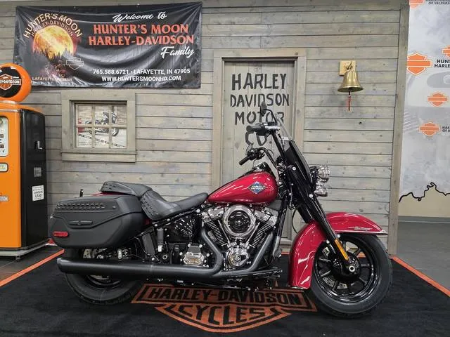 2026 Harley-Davidson® FLHC - Heritage Classic — front three-quarter view