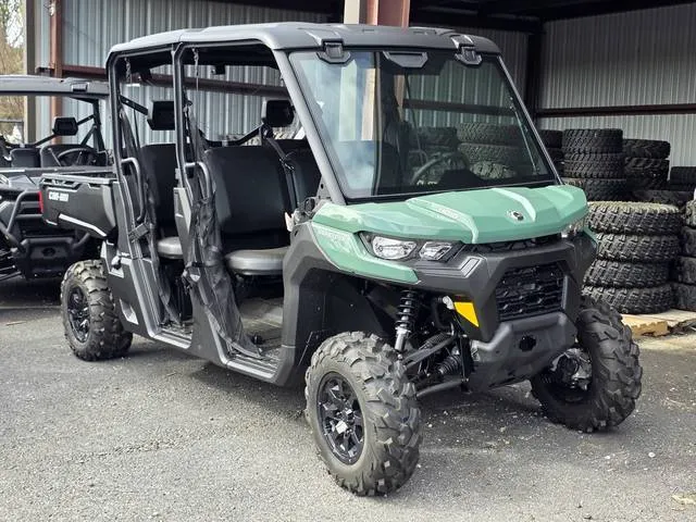 2026 Can-Am® Defender MAX DPS HD10 — front three-quarter view