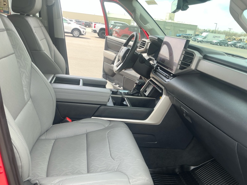 2024 Toyota Tundra 4WD — photo 20 view
