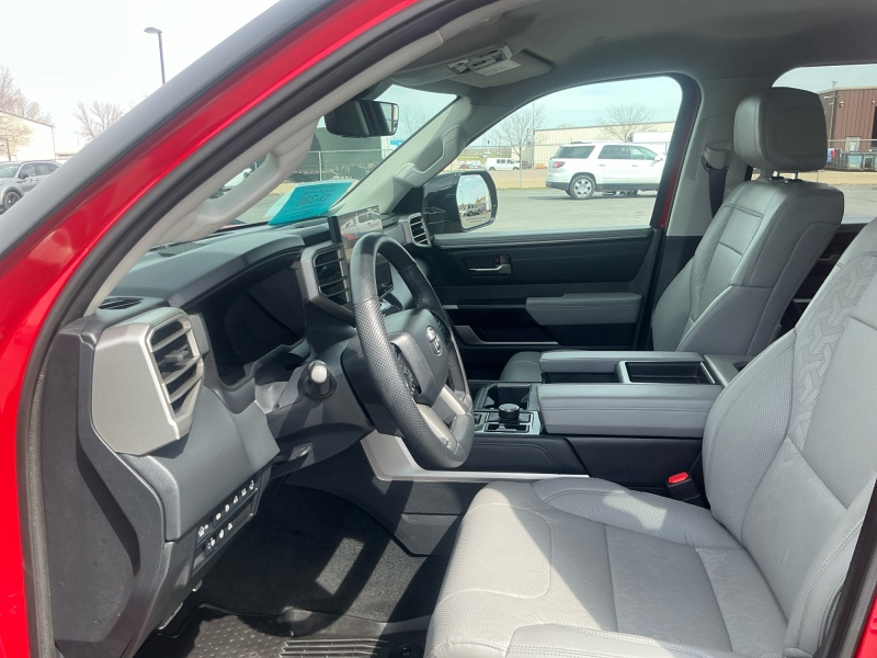 2024 Toyota Tundra 4WD — photo 9 view