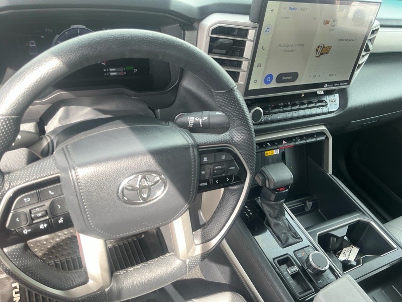 2024 Toyota Tundra 4WD — photo 14 view