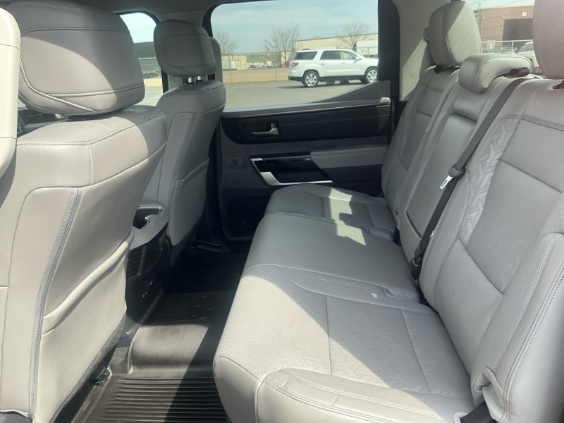 2024 Toyota Tundra 4WD — photo 16 view