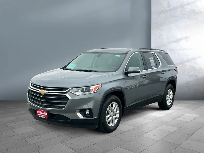 2019 Chevrolet Traverse — front three-quarter view