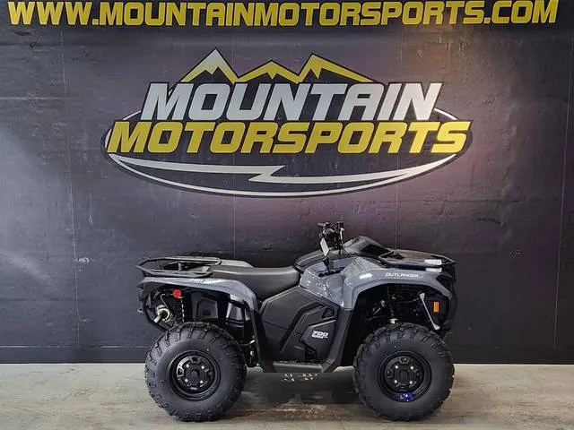 2026 Can-Am® Outlander DPS 700 — front three-quarter view