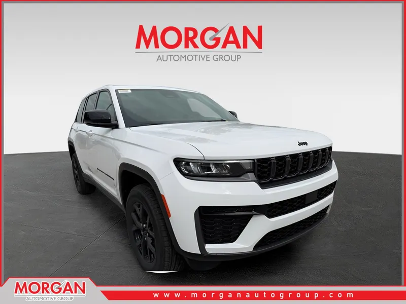 2026 Jeep Grand Cherokee Laredo Altitude in Bright White Clearcoat — front three-quarter view