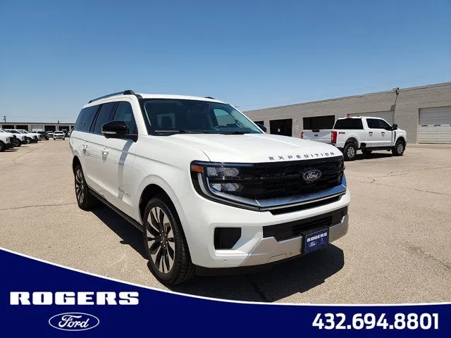 2026 Ford Expedition Max Platinum in Star White Metallic Tri-Coat — front three-quarter view