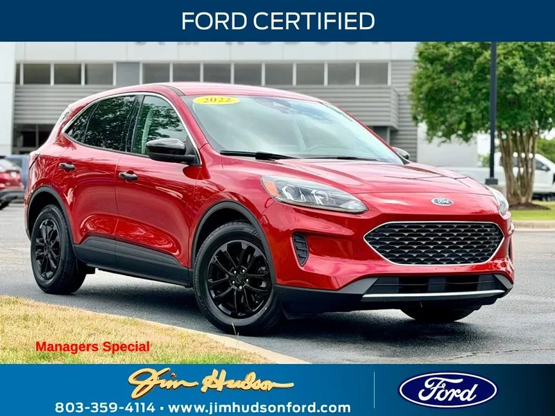 2022 Ford Escape SE CERTIFIED CO PILOT 360 ASSST + in Red Metallic — front three-quarter view