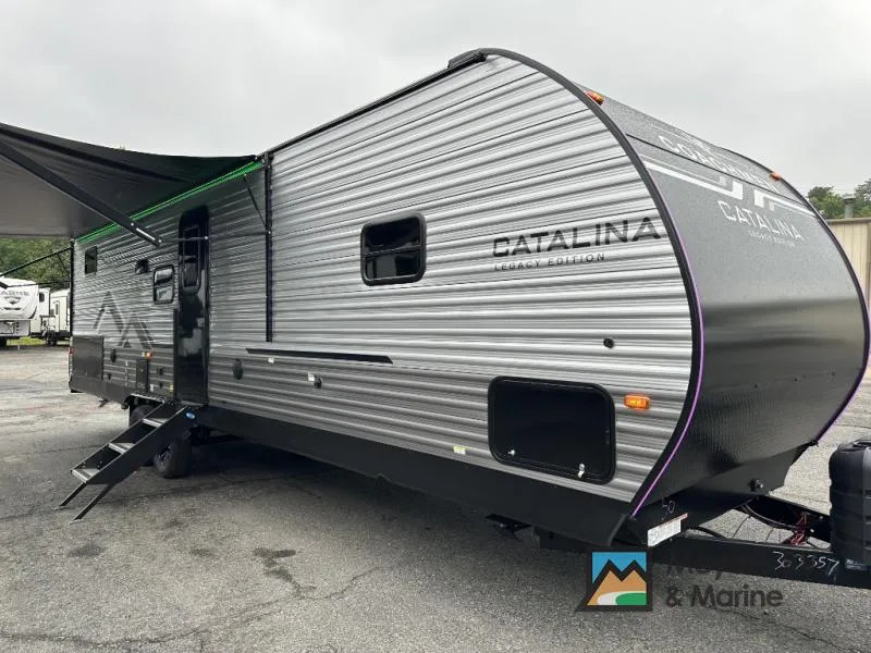 2027 Coachmen RV Catalina Legacy Edition 293TQBSCK — front three-quarter view