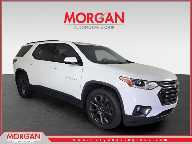 2020 Chevrolet Traverse RS in White — front three-quarter view