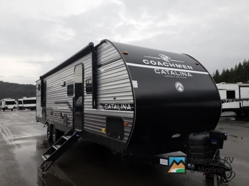 2026 Coachmen RV Catalina Legacy Edition 323BHDSCK — front three-quarter view