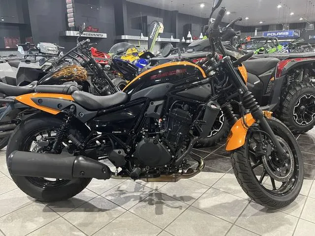 2024 Kawasaki Eliminator® SE ABS — front three-quarter view