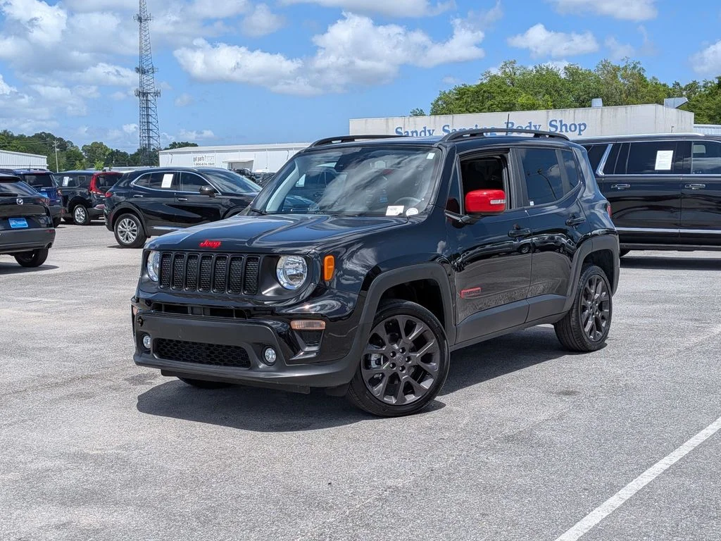 2023 Jeep Renegade Latitude in Black — front three-quarter view