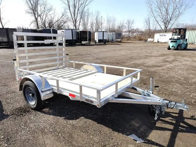 2026 MMT 5x8 Econo Light — front three-quarter view